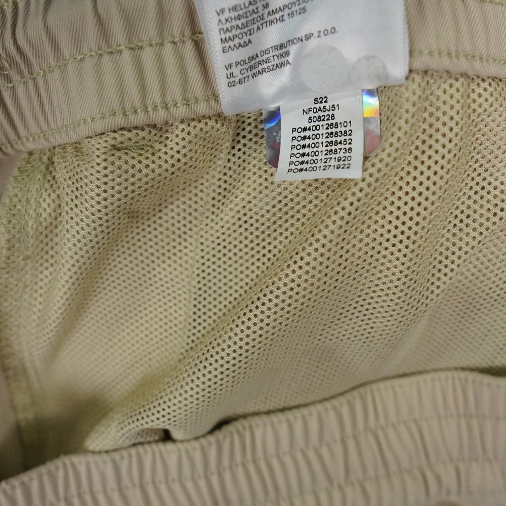 The North Face Shorts Mens 38 Tan Logo Hiking Outdoor Gorpcore NF0A5J51